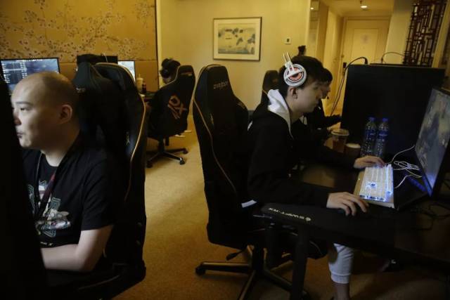 涉赌选手可能要重回LPL，这样的选手战队是否该接盘