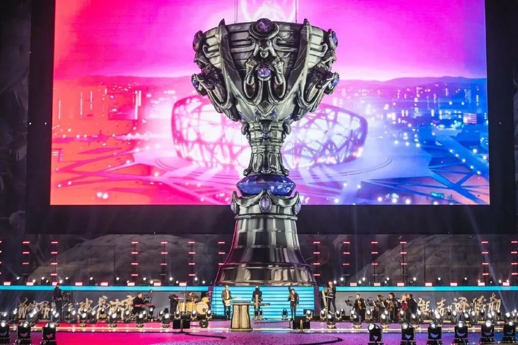 KPL赛事资讯：泪洒赛场的背后，是猫神与eStar缘分已尽