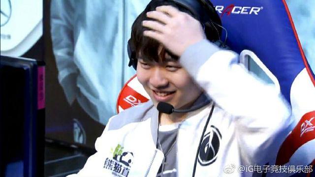 Lwx今日语录合集：你是Leyan吗，一拳想把这个防御塔秒了