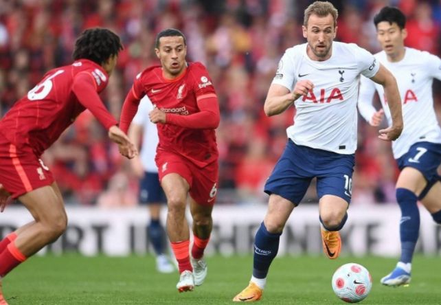 LCS赛区的100 Thieves战队今天官宣了教练组大名单