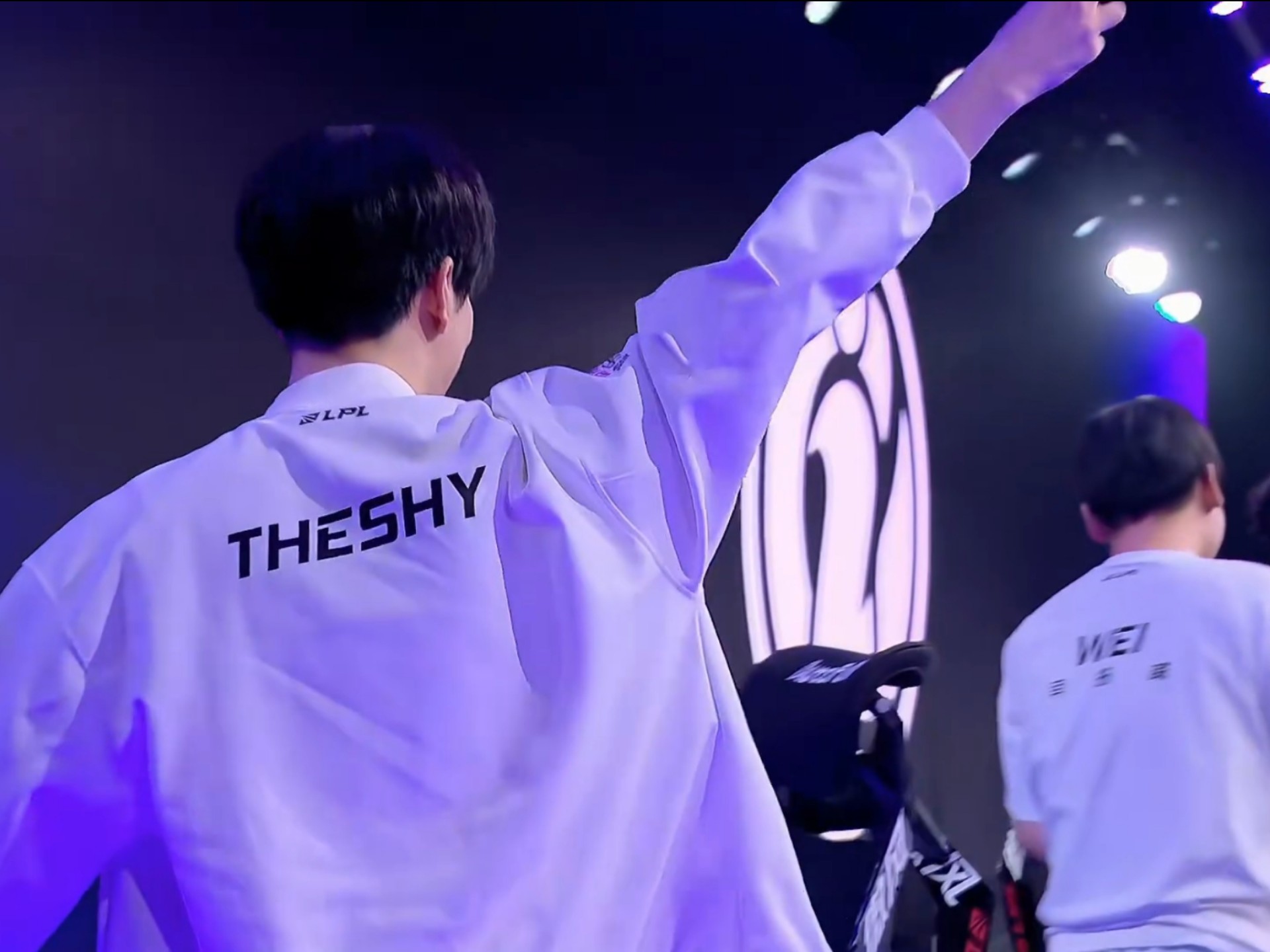 Ninjas in Pyjamas 正式宣布2025年第一阶段的阵容： shanji ／ Aki ／ Doinb ／ Leave ／ PPGOD